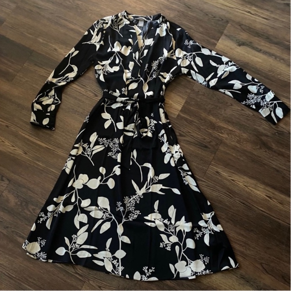 H&M Calf-length wrap dress